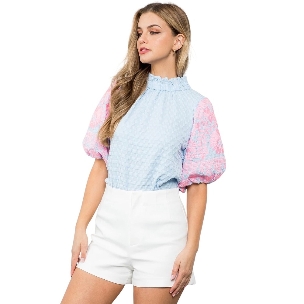 THML Floral Embroidered Seersucker Mock Neck Puff Sleeves Blouse Top Womens M